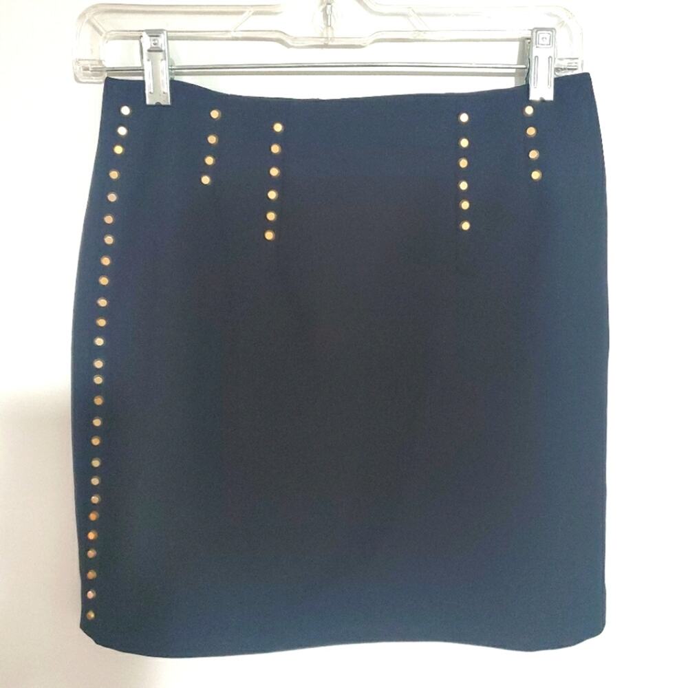 H&M studded mini skirt. Size 4